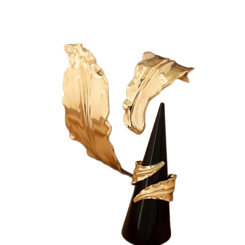 Anillo y Pulsera Adaptables a Juego con Diseño de Hojas Doradas