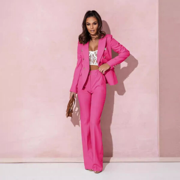 Traje para mujer de pantalón y chaqueta cruzada – Estilo marinero con elegancia moderna - Imagen 2